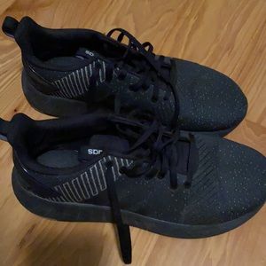 Men’s size 9 adidas athletic shoes gently used